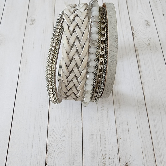 Multi texture bracelet - Picture 2 of 3